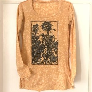 Grateful Dead Bertha tee.